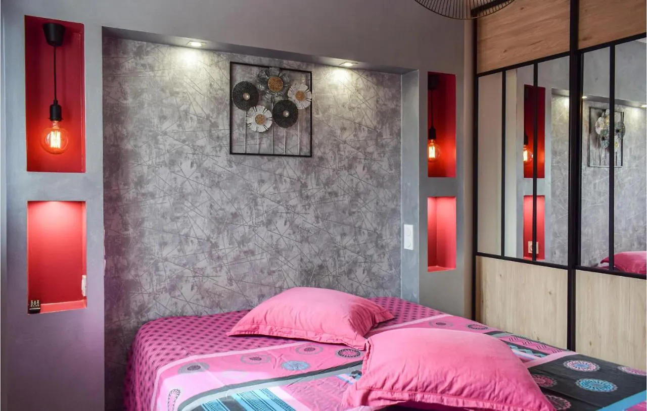Nice Home In Milizac With Wifi Holiday home Milizac-Guipronvel
