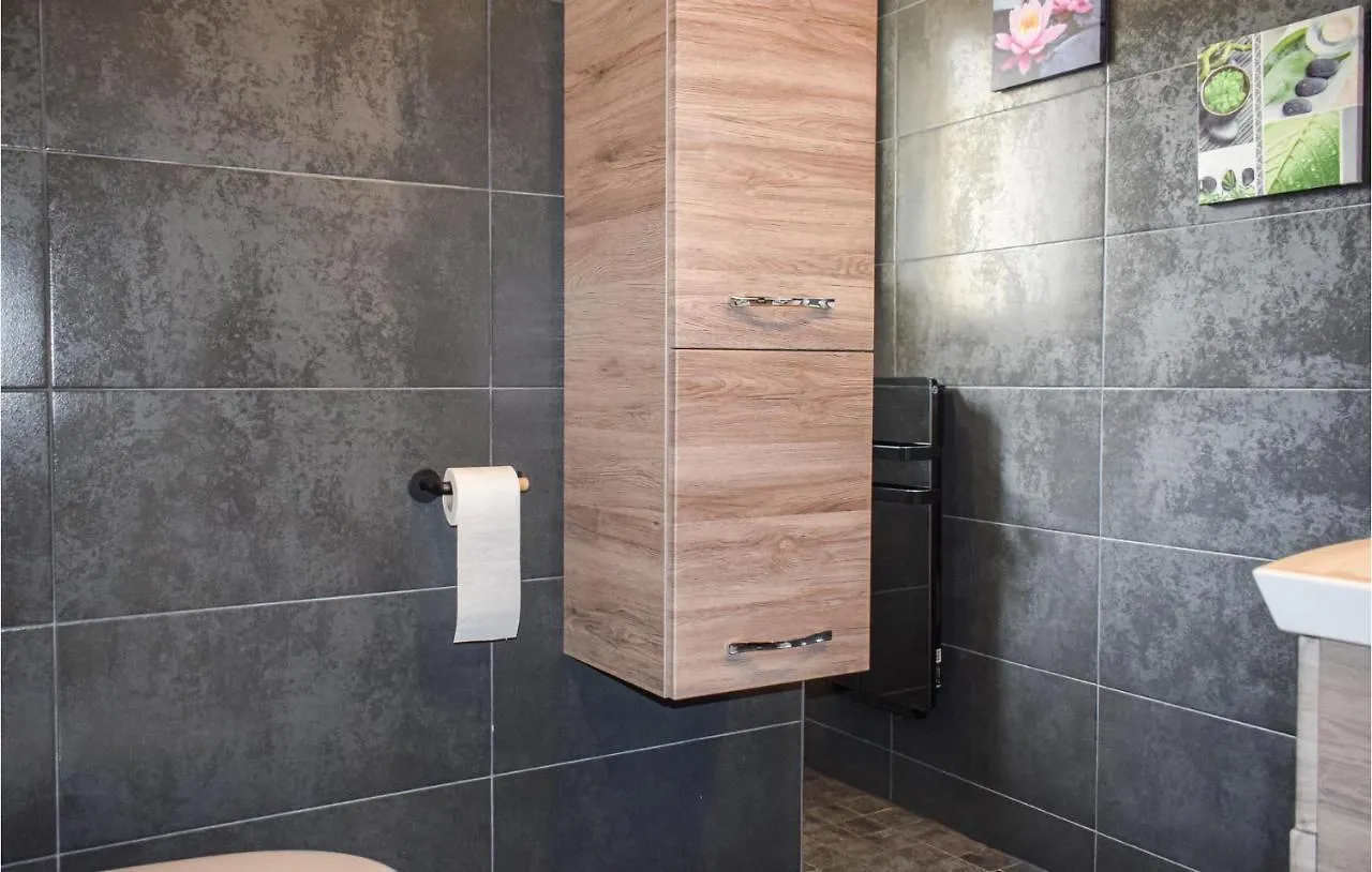 Nice Home In Milizac With Wifi