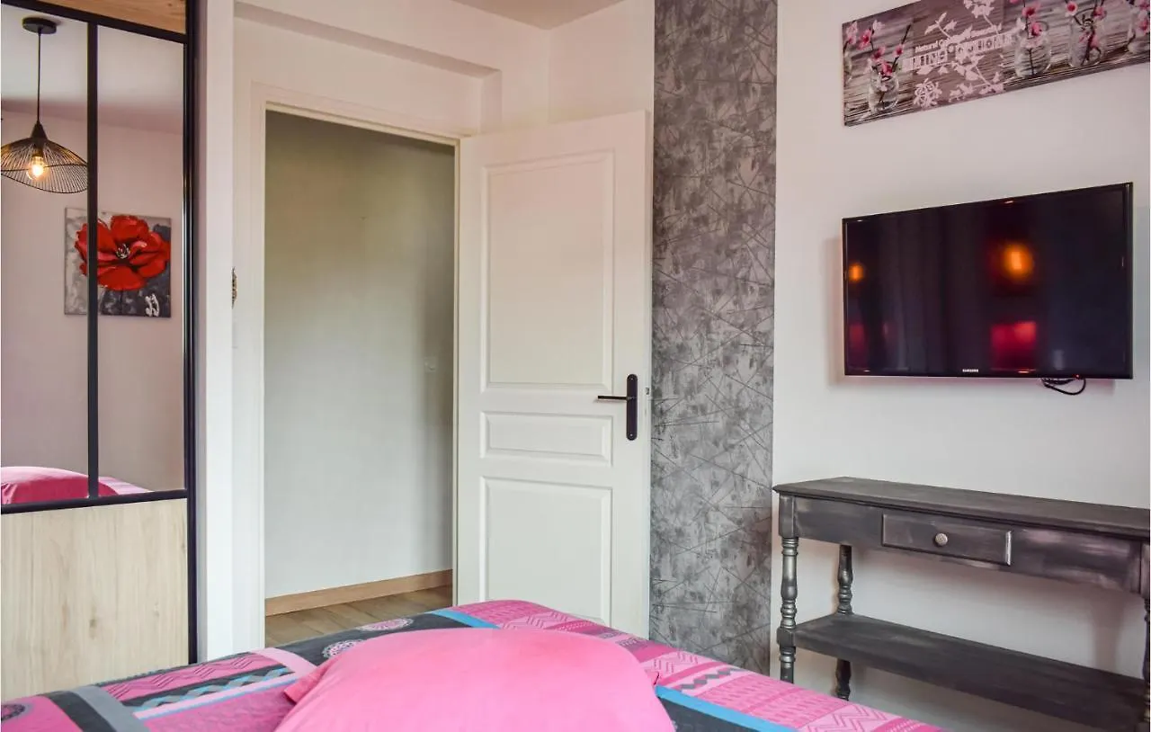 Nice Home In Milizac With Wifi France